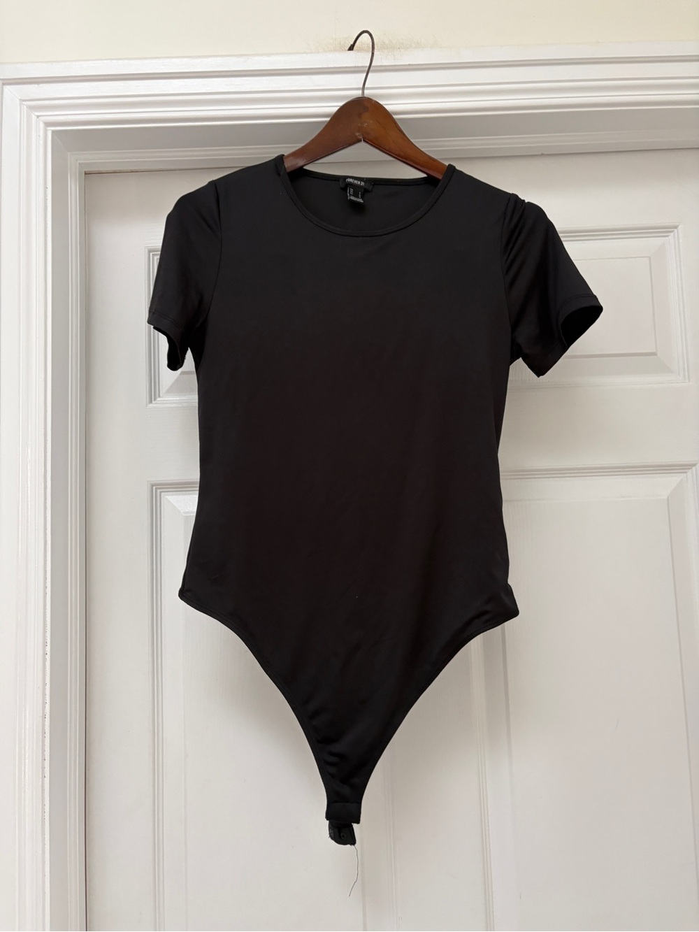 Forever 21 Black Short-Sleeve Crew Neck Bodysuit ladies large
